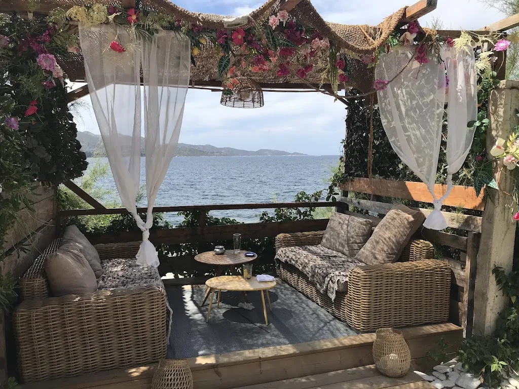 La Crique_Saint-Florent_slider_image_3