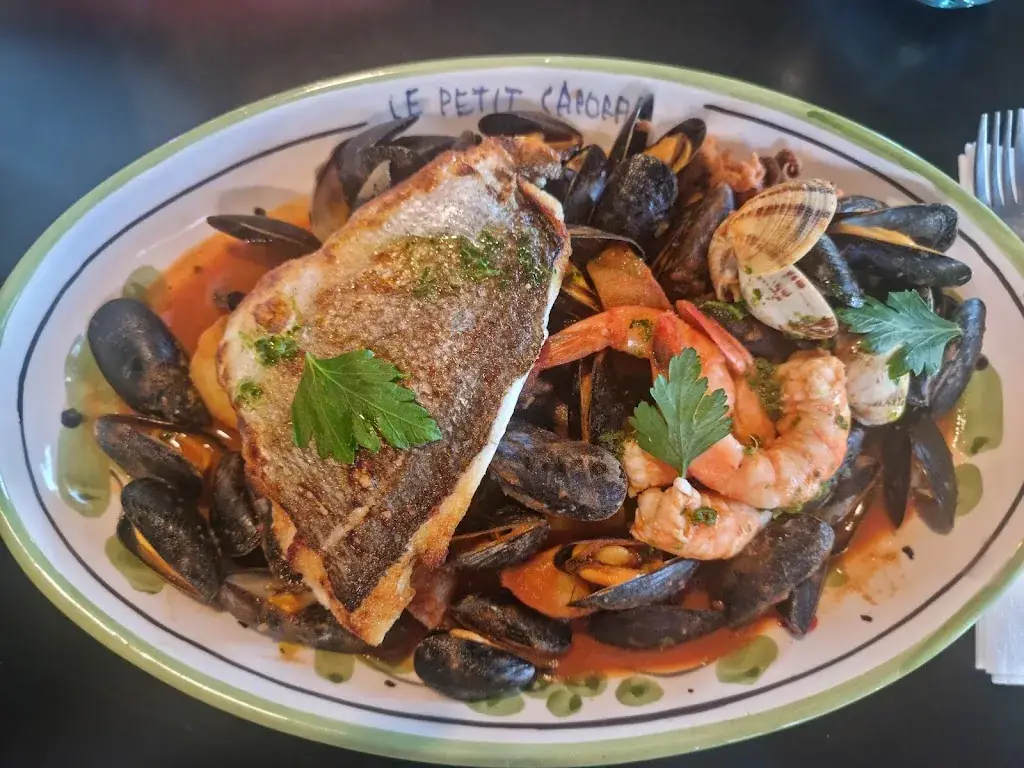 Le Petit Caporal_Saint-Florent_slider_image_3