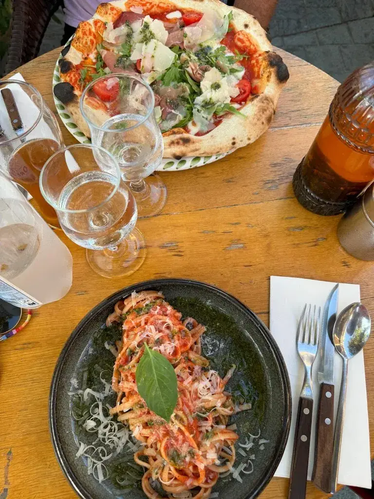 Chris Hermann_La Maison des Pizzas_Saint-Florent_review