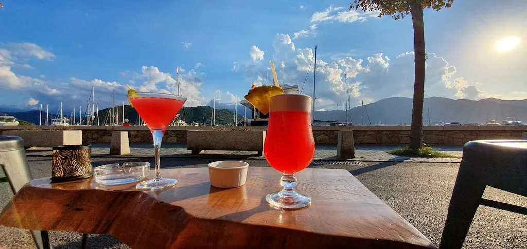 Menu_b sisters_Saint-Florent_image_5