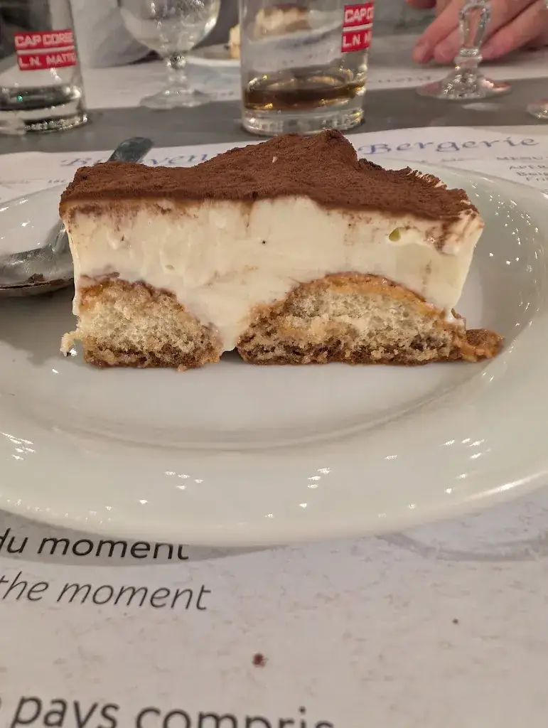 Nadine Höhne_Ferme-Auberge La Bergerie Giustiniani_Penta-di-Casinca_review