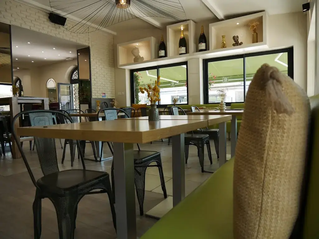 Bar Snacking L'Escale Restaurant in Penta-di-Casinca