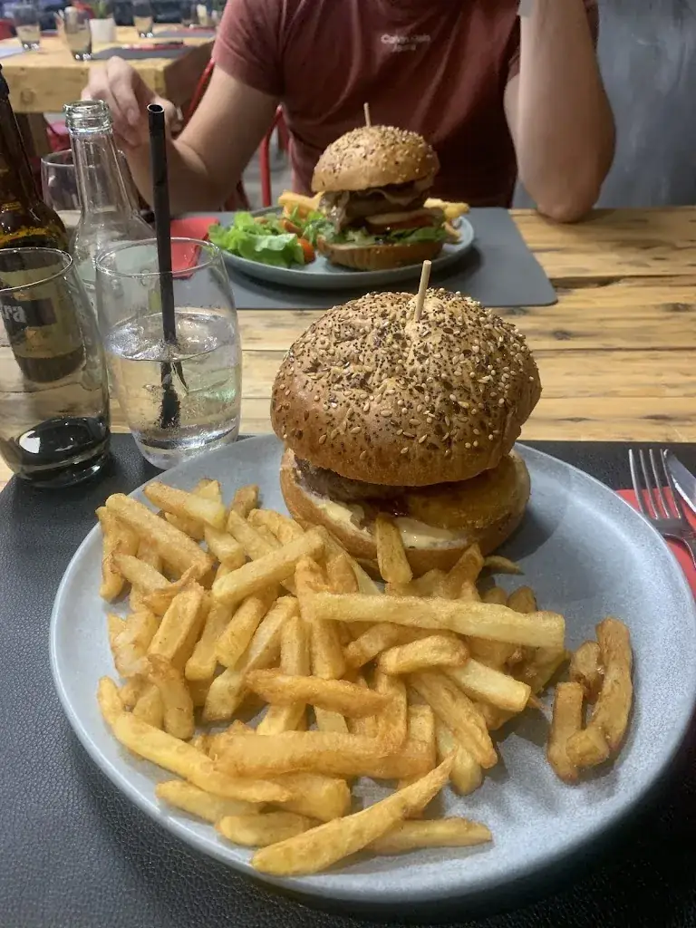 Awéna Péron_Restaurant Pizzeria Foot and food_Penta-di-Casinca_Bewertung