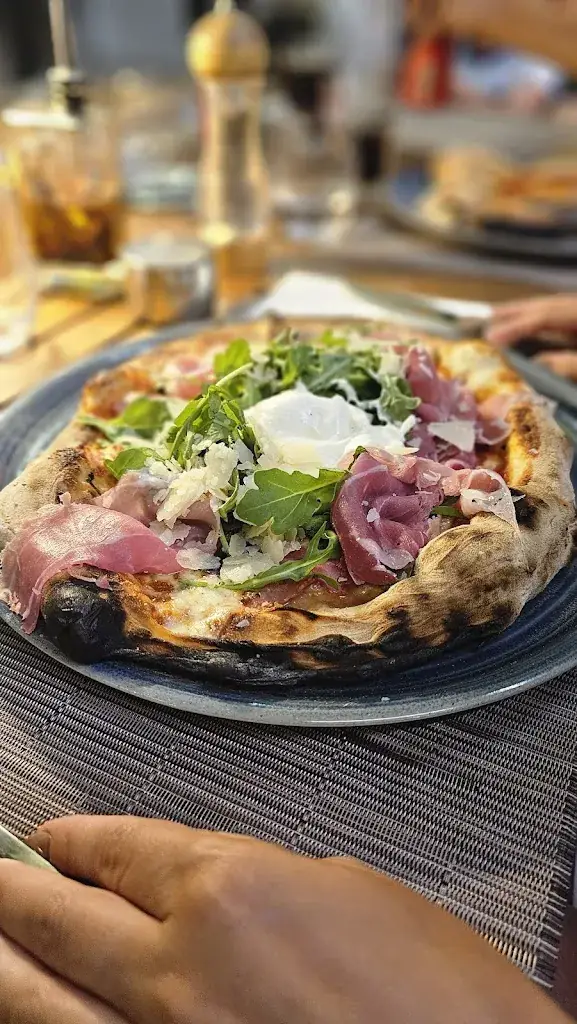 Filip Jaroszewicz_Restaurant La Cave bar à viandes_L'Île-Rousse_review