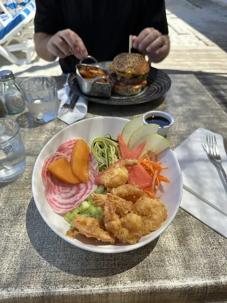 Hanna Sot_Restaurant Le Grand Large_L'Île-Rousse_review
