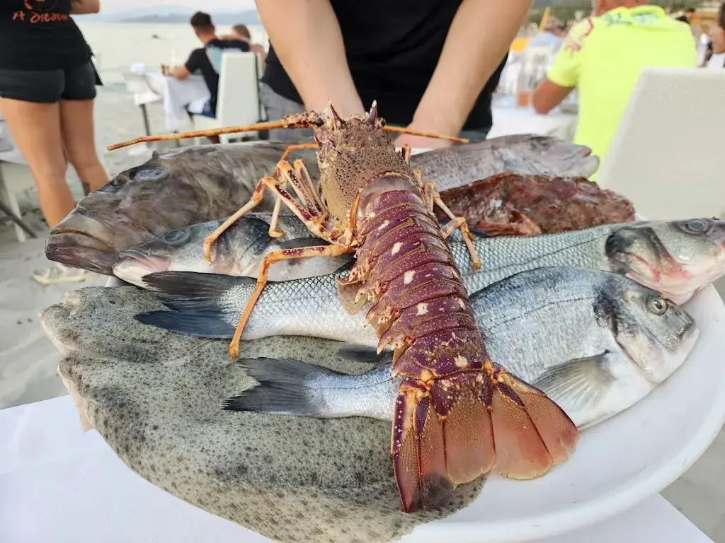 Elena Rykova_A Siesta_L'Île-Rousse_review