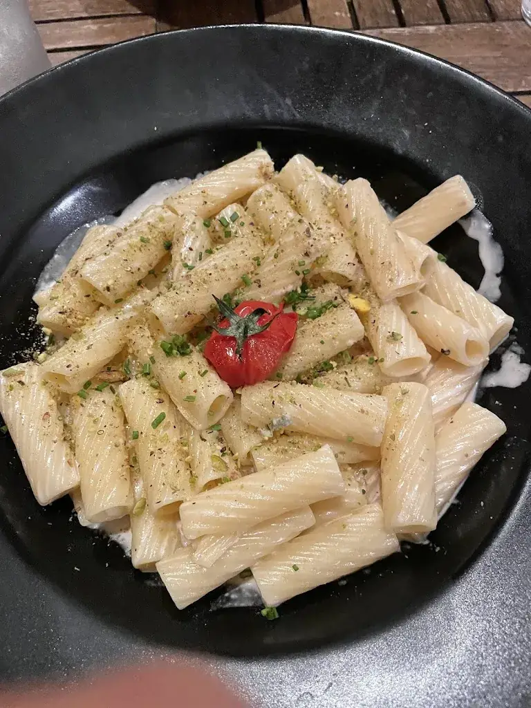 Alexandra Beuchert_Le Rialto_L'Île-Rousse_avis