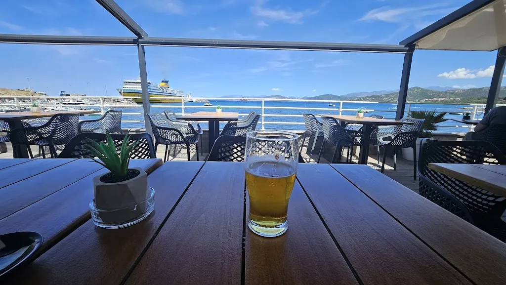 Emily Mort_Via Mare_L'Île-Rousse_review