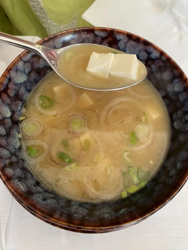 Maksim Säkki_Le Shima Sushi Bar & Cuisine asiatique_L'Île-Rousse_recensione