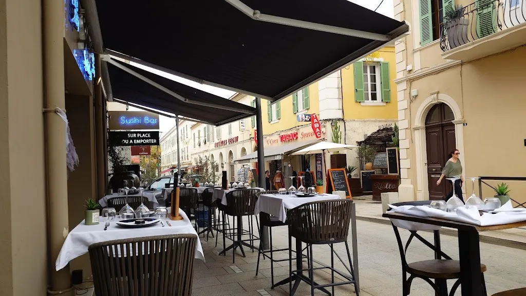 Le Shima Sushi Bar & Cuisine asiatique restaurant à L'Île-Rousse