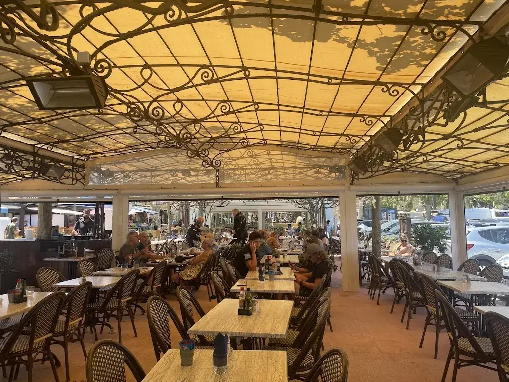 La Brasserie restaurant in L'Île-Rousse