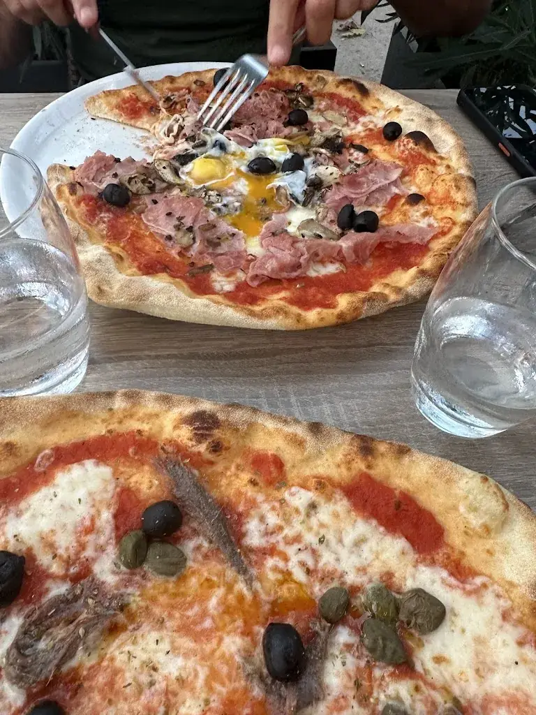 Delphine H_Brasserie les quatre becs_L'Île-Rousse_review