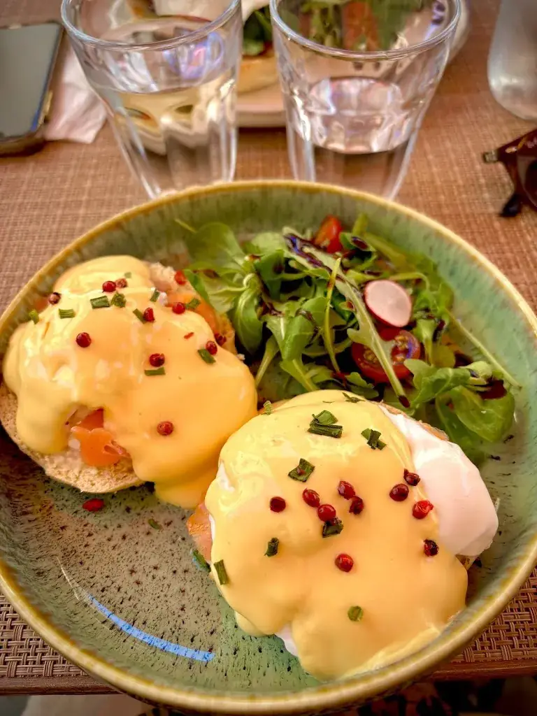 Jade Boutal_HL’ Brunch_L'Île-Rousse_review