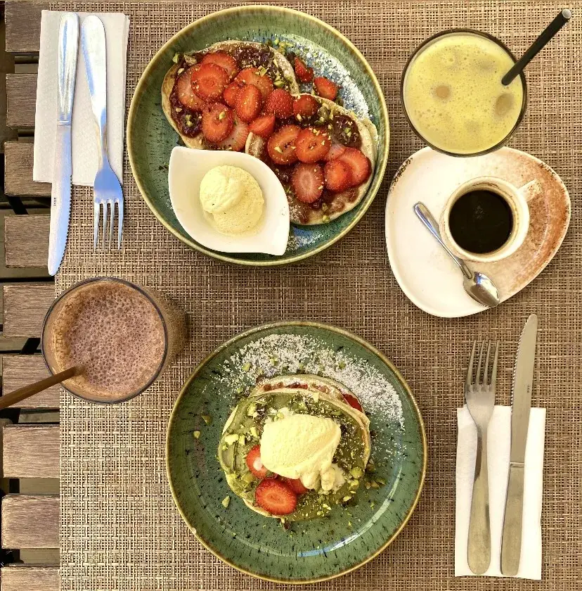 Clara Lpr_HL’ Brunch_L'Île-Rousse_review