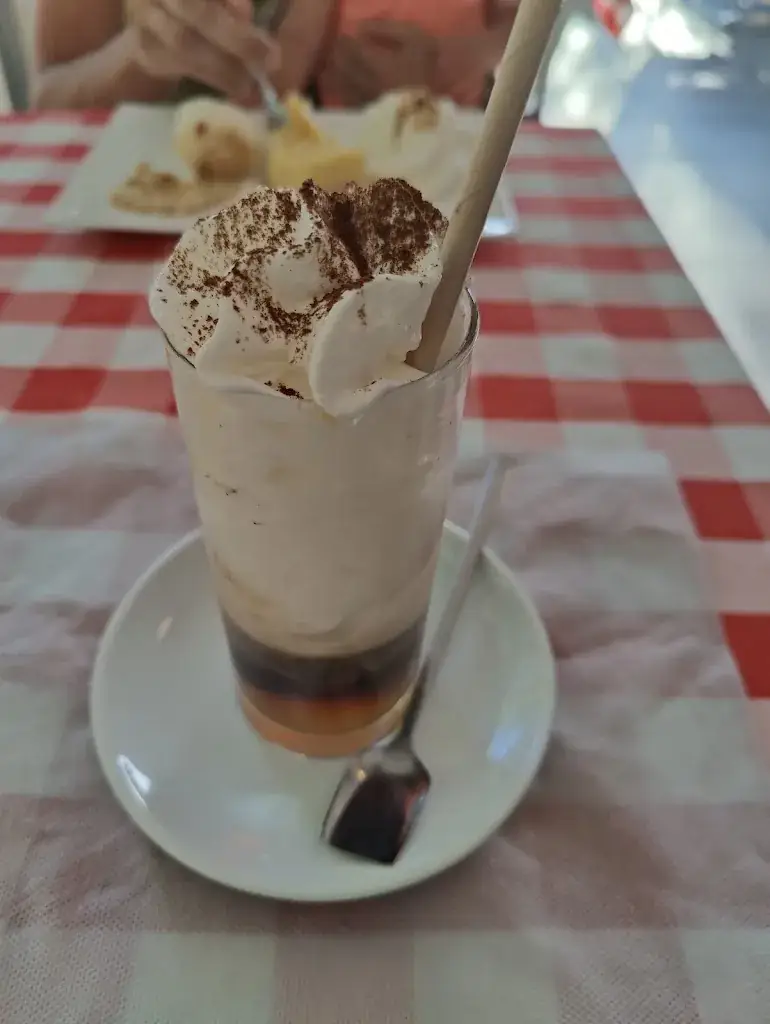 Irena Burgar_U Santa Barbara Casa Paoli_Ventiseri_review