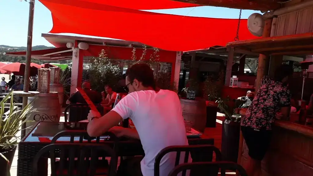 La Voile Rouge_Solaro_slider_image_2