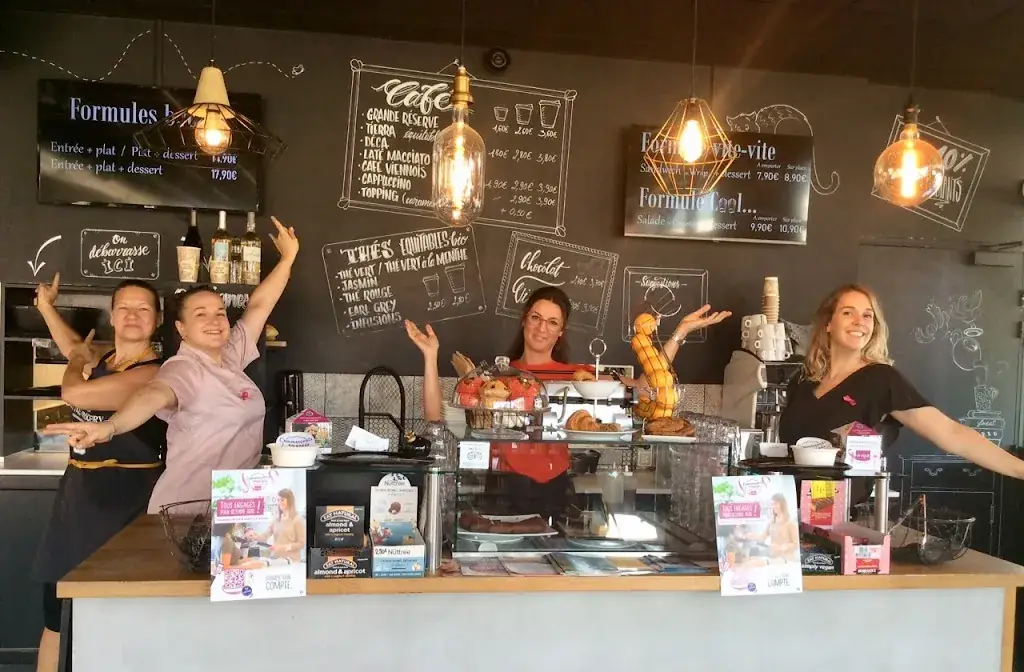 Chez les filles Bistro rapide & Coffee Shop ristorante a Challes-les-Eaux