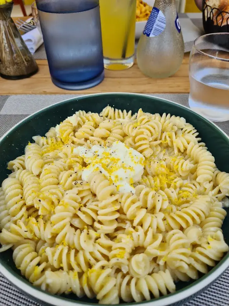 Nathan Gevers_L'Incantu - L'esprit guinguette_Propriano_review