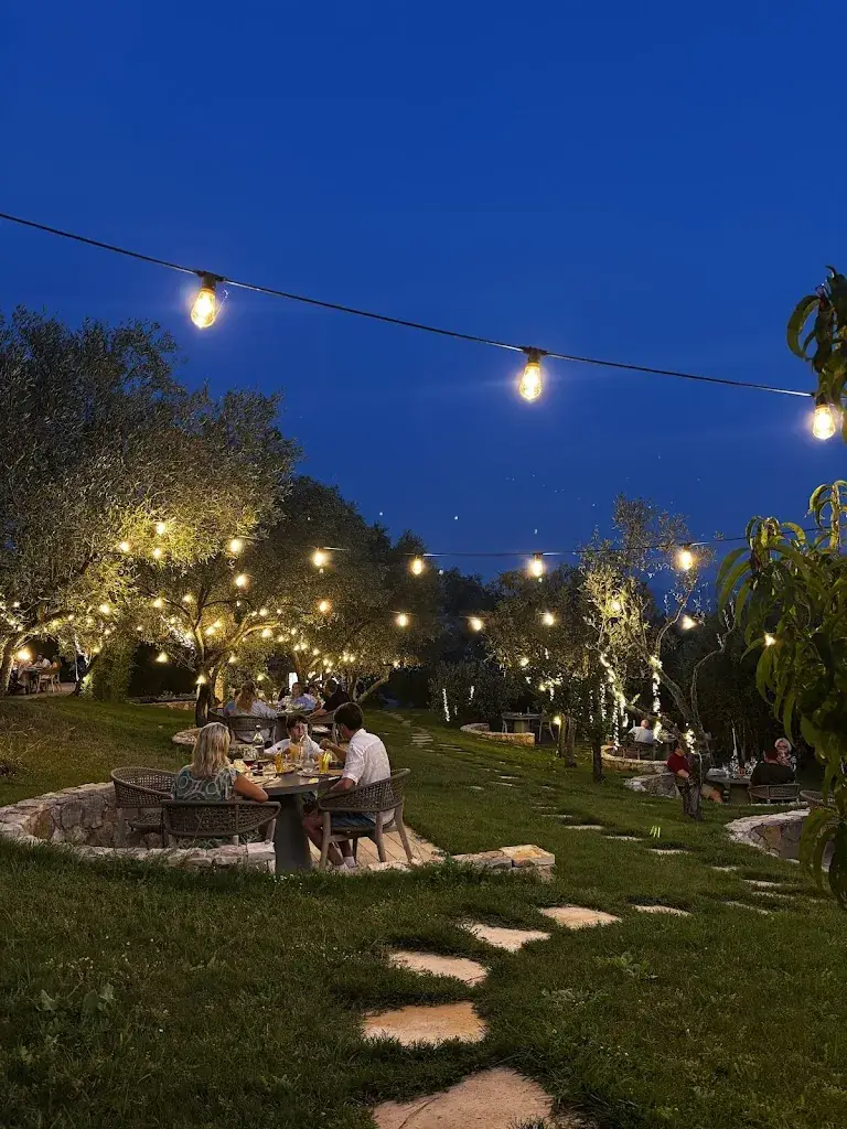 Lilly J_La Table du Moulin_Olmeto_review