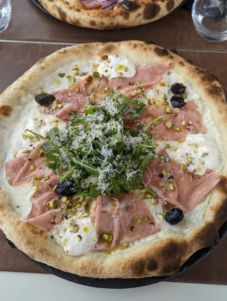 Olga Linek_Le Bistrot Méditerranée_Propriano_review