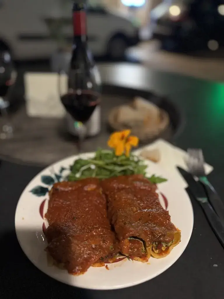 Geoffrey Dorkel_U Tavonu_Propriano_review