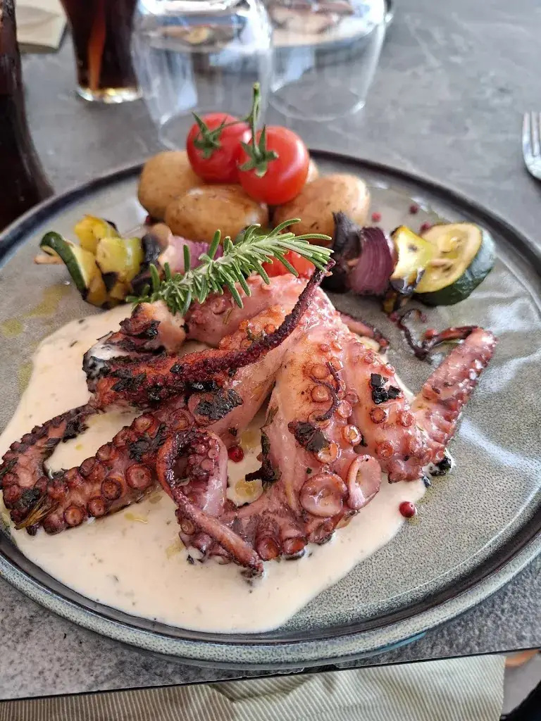 Kristina T_Restaurant U Livanti_Belvédère-Campomoro_reseña