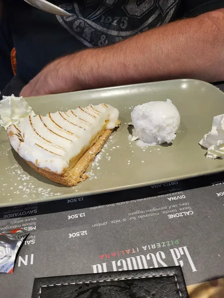 Menü_Pizzeria La Scuderia_Challes-les-Eaux_Bild_5