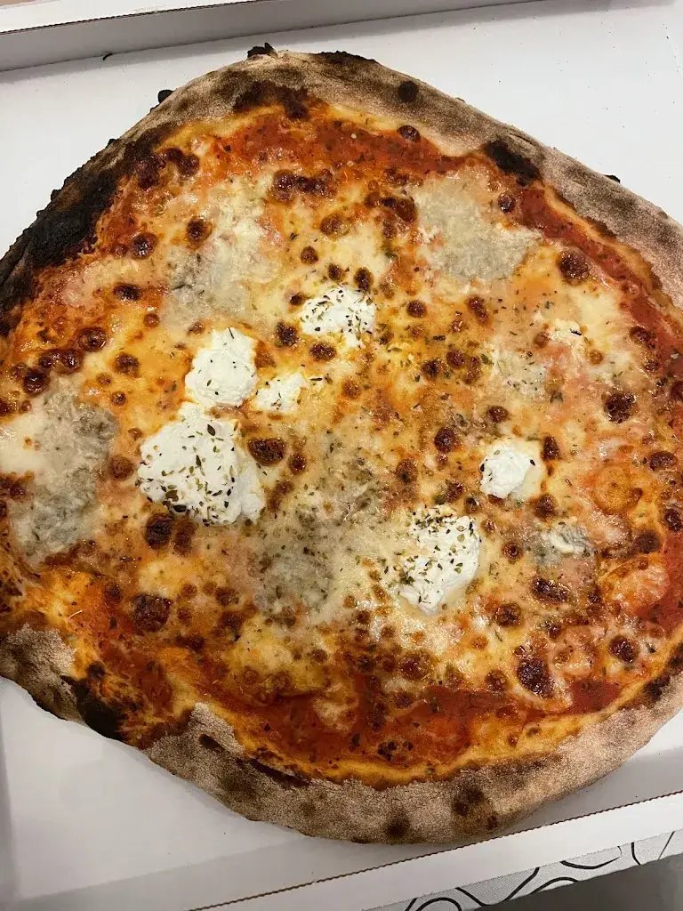 Menü_Pizzeria La Scuderia_Challes-les-Eaux_Bild_8