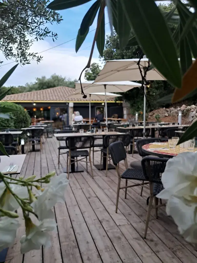 Restaurant A BELLA CASA_Zonza_slider_image_1