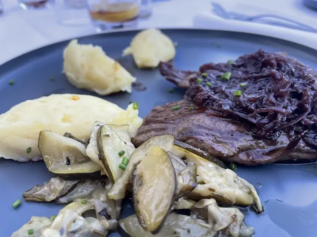 Tomáš Aubrecht_CASA SALBA_Zonza_review