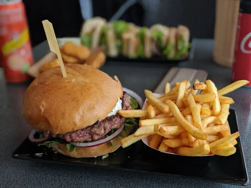 Tim Conradi_L'Authentique_Zonza_review