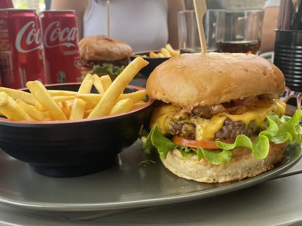 Abril Alexander_L'Authentique_Zonza_review