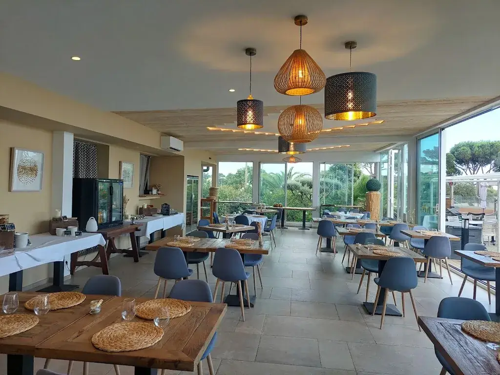 Restaurant LA BAIE DE PINARELLO restaurant in Zonza