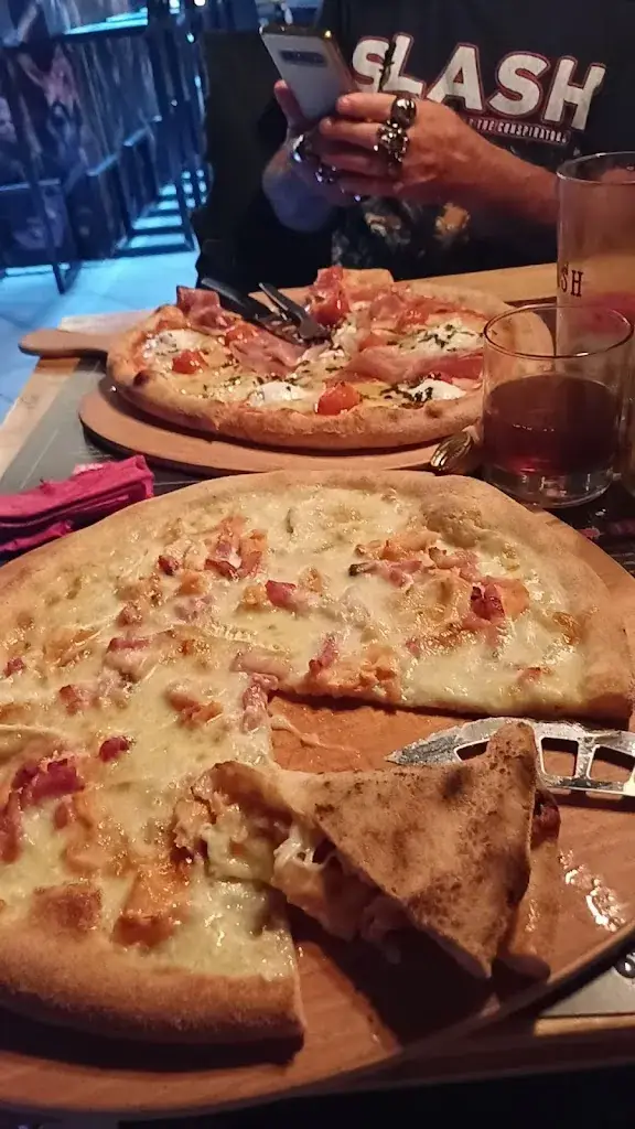 Nicky Torres_Pizzeria di Gio_Challes-les-Eaux_review
