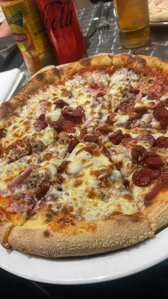 Andy Andy_ROOM SERVICE ANCY_Ancy-Dornot_review