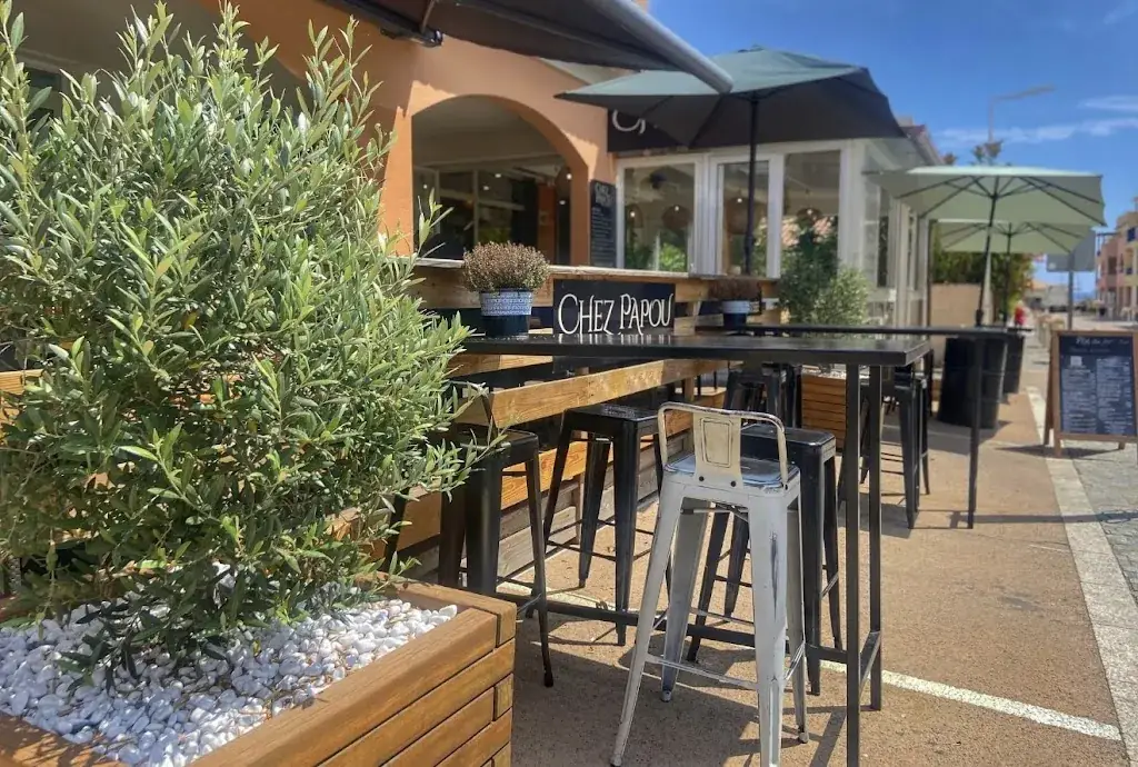 Chez papou restaurant à Sari-Solenzara