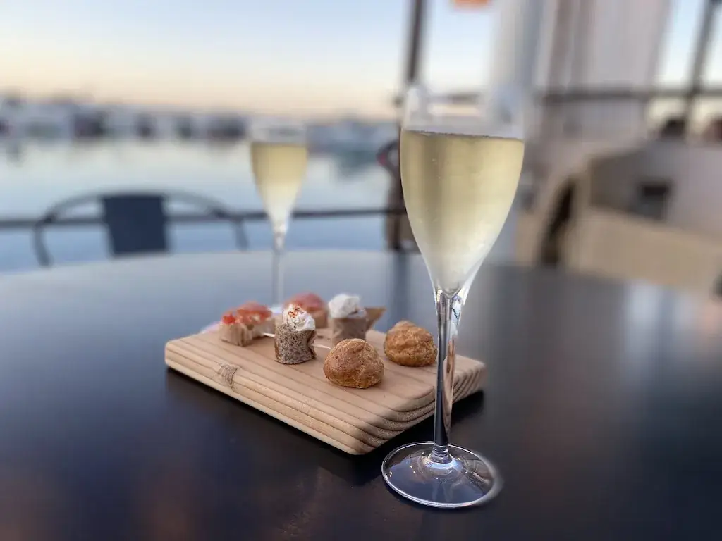 Menu_A Marina restaurant glacier_20145_image_8