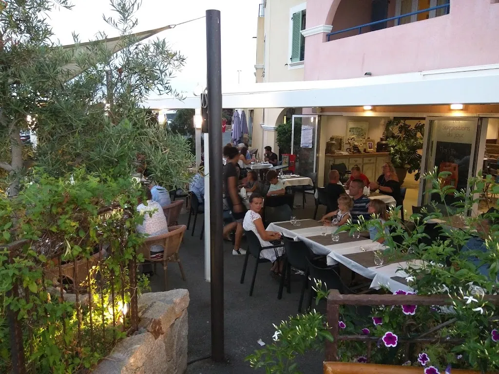 L'Annexe restaurant à Sari-Solenzara