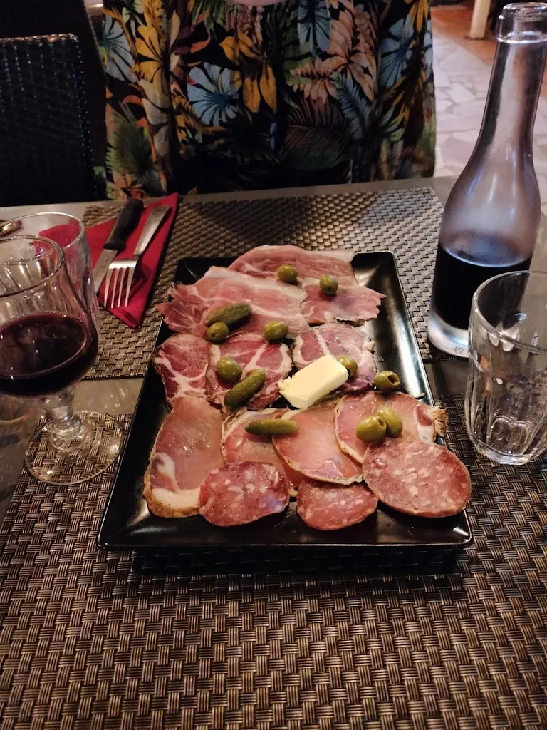 Les Muriers_Sari-Solenzara_slider_image_3