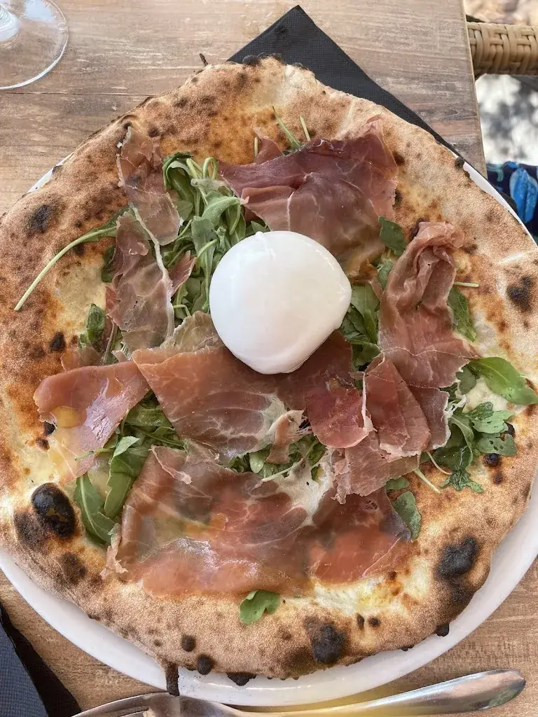 Güliz Coşan_Le Grand Bleu_Sari-Solenzara_review