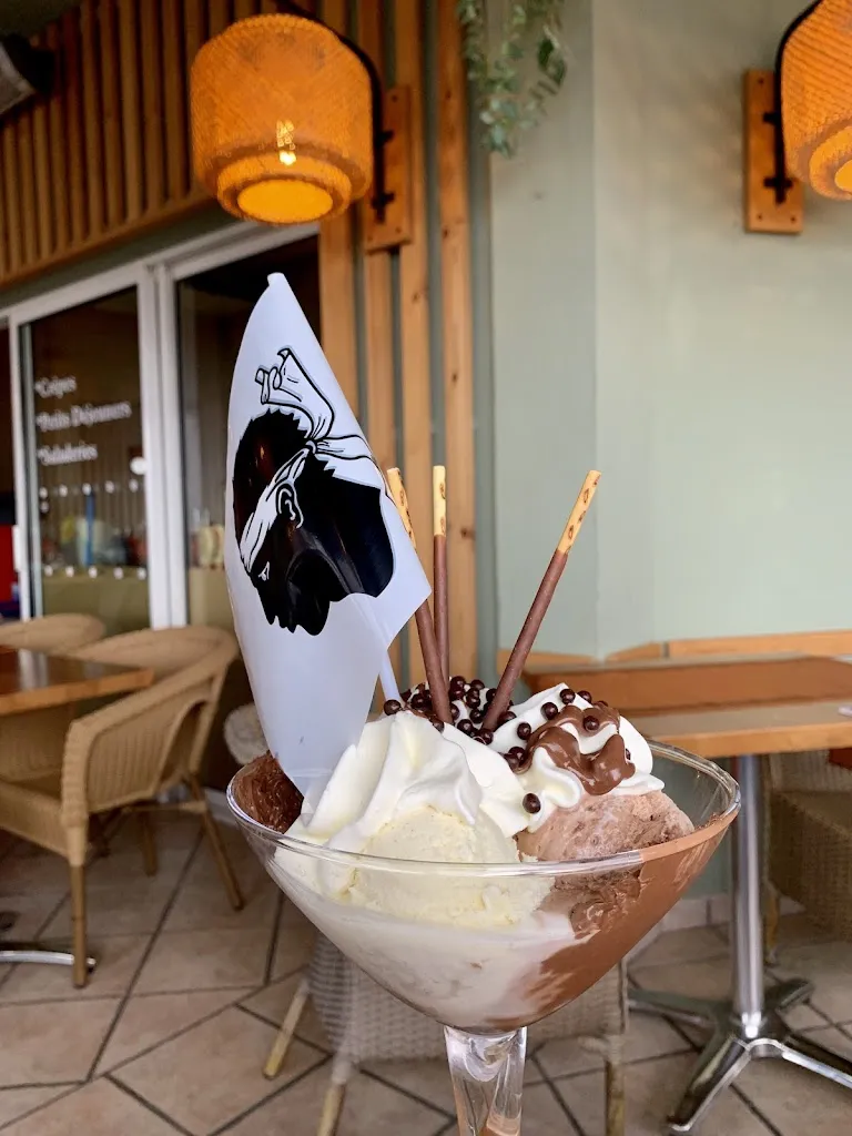 laura gomez_Glacier du Port_Solenzara_review