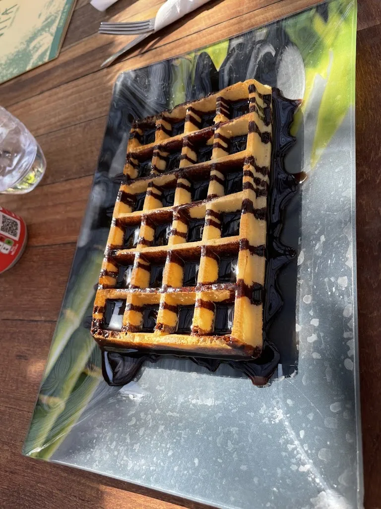 Pim S._La Dolce Vita_Sari-Solenzara_recensione