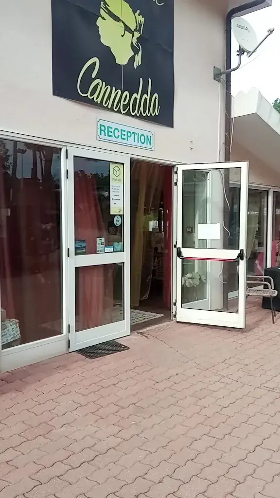 Auberge de Cannedda restaurante en Sari-Solenzara