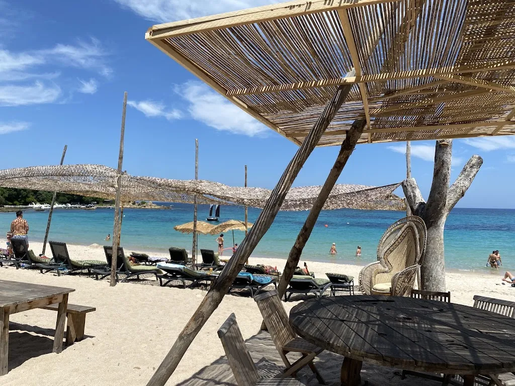 Christa F_MARADEA_Sari-Solenzara_reseña