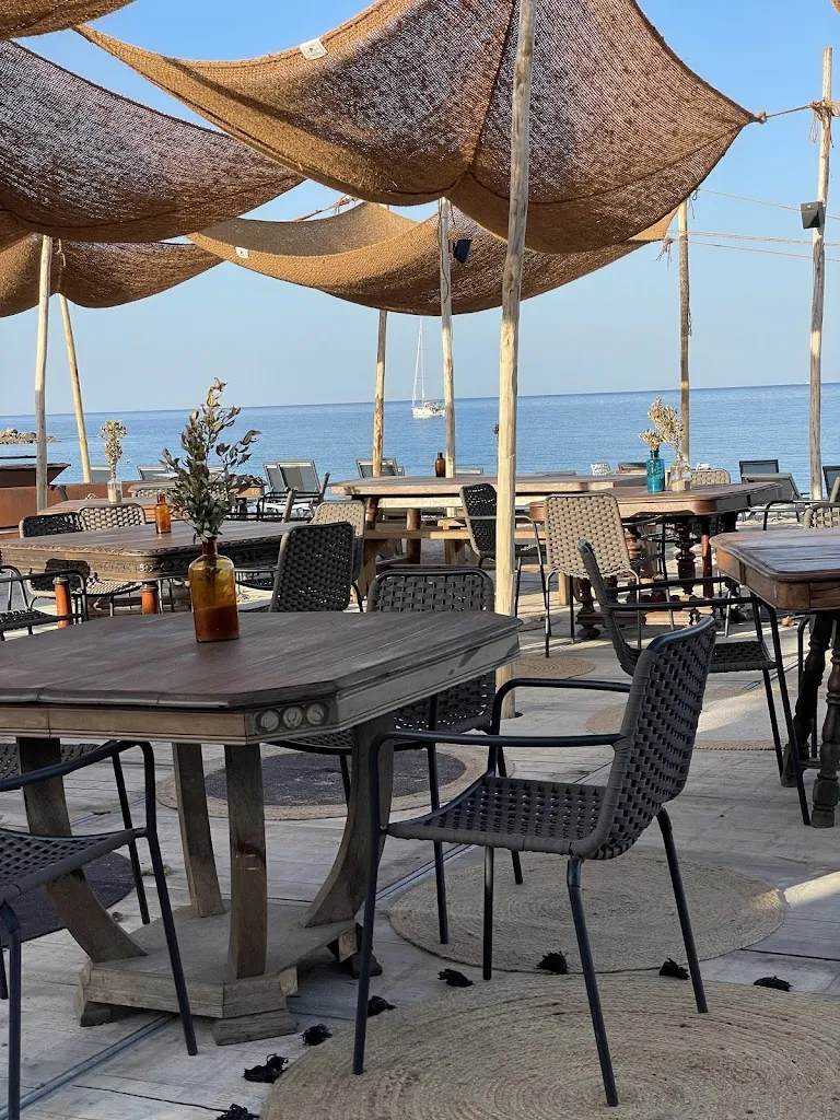 MARADEA_Sari-Solenzara_slider_image_1