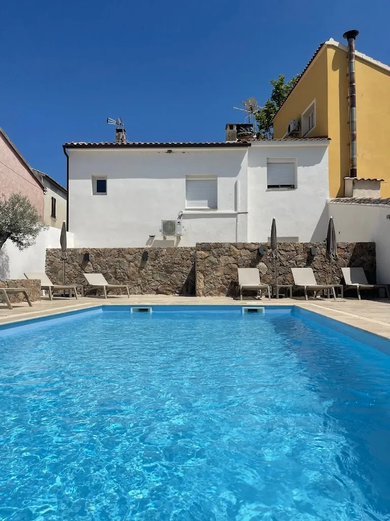 Hôtel Restaurant La Caravelle restaurant in Sari-Solenzara