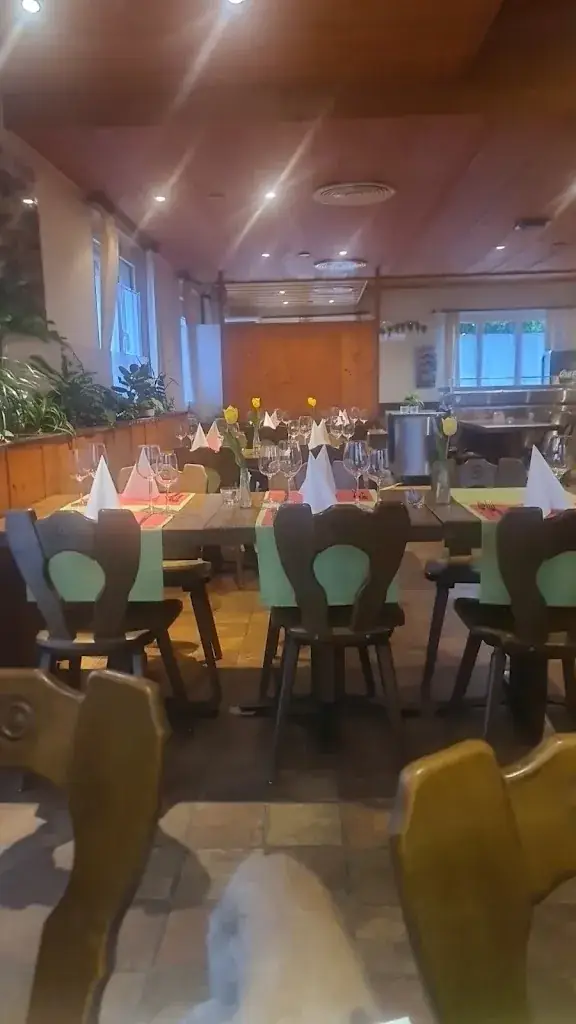 Jan Wucherer_Restaurant & Pizzeria Weidli Arch_Arch_review