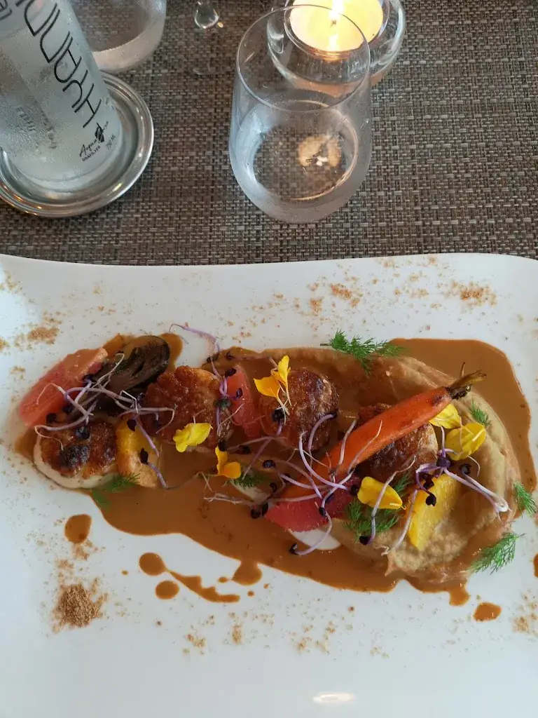 Jacob Engström_LA MAISON BLANCHE_Porto-Vecchio_review