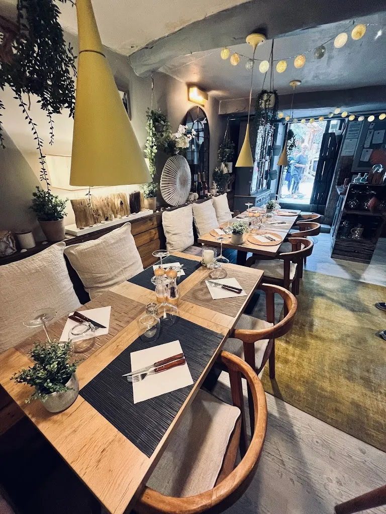 Le Divin_Porto-Vecchio_slider_image_1