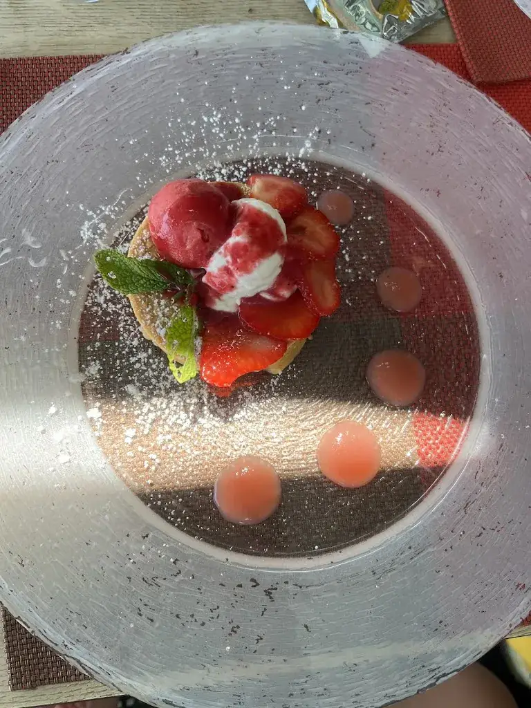 Camy BNC_La Terrasse du Shegara_Porto-Vecchio_review